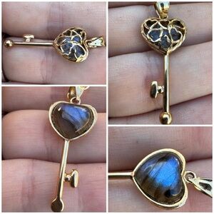 Rare solid 10k yellow gold
Double sided genuine Labradorite key pendant